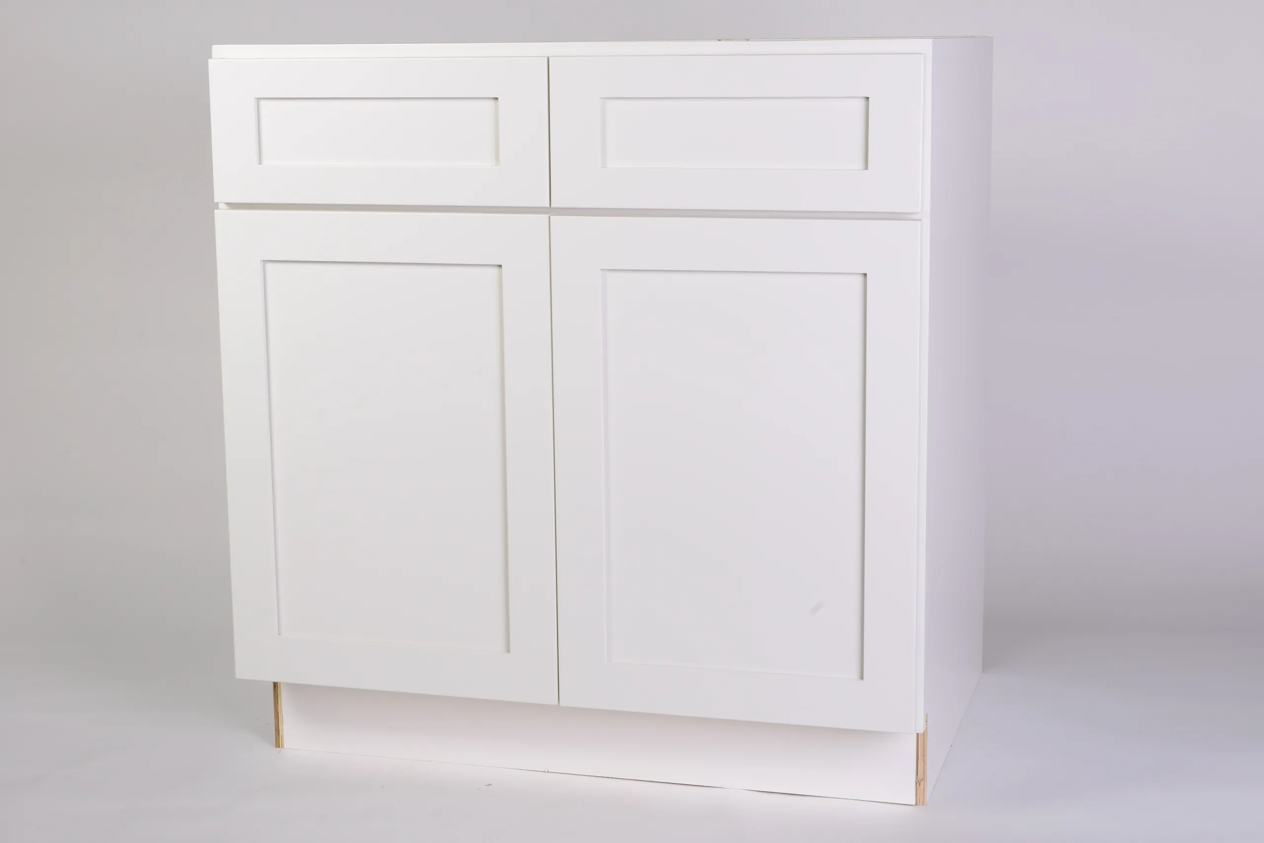 Kitchen featuring Cascade Cabinets, photo 10